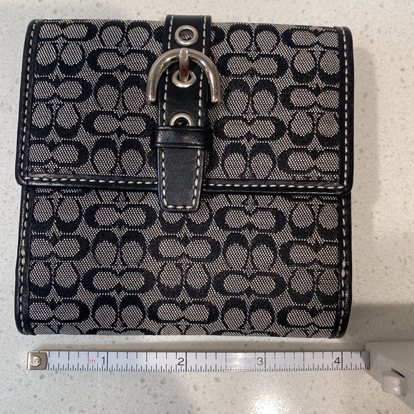 Authentic Coach leather signature canvas mini wallet with buckle - Picture 8 of 11